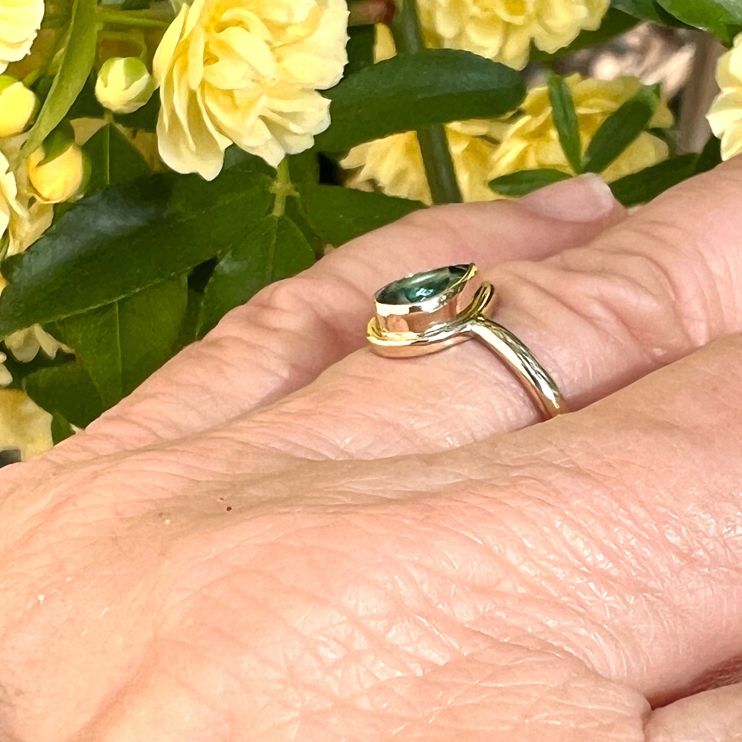 Green Sapphire 14k Gold ring, Gemstone Ring,Friendship Ring,September Birthstone Ring, Alternate Wedding Ring