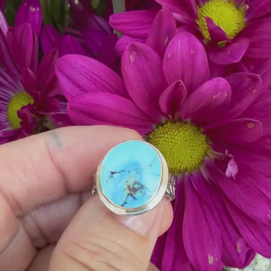 Golden Hills Turquoise Ring: Sterling Silver Leaf Band, Size 7.5