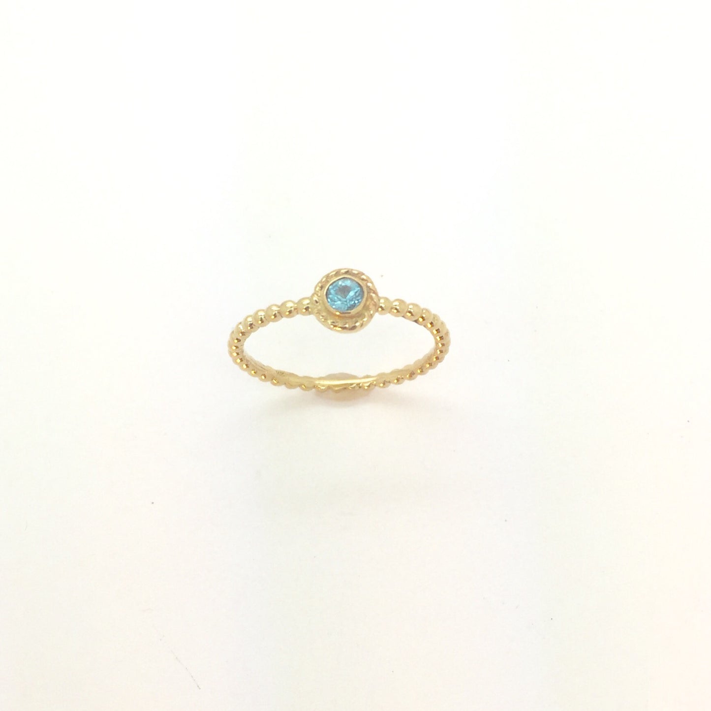 Gold ring in 14K with Blue Topaz